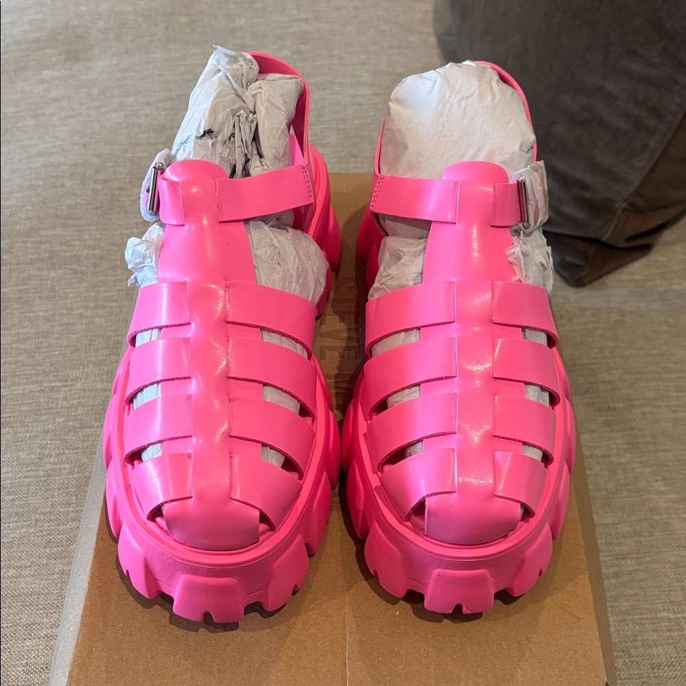 Steve Madden Echo Hot Pink platforms